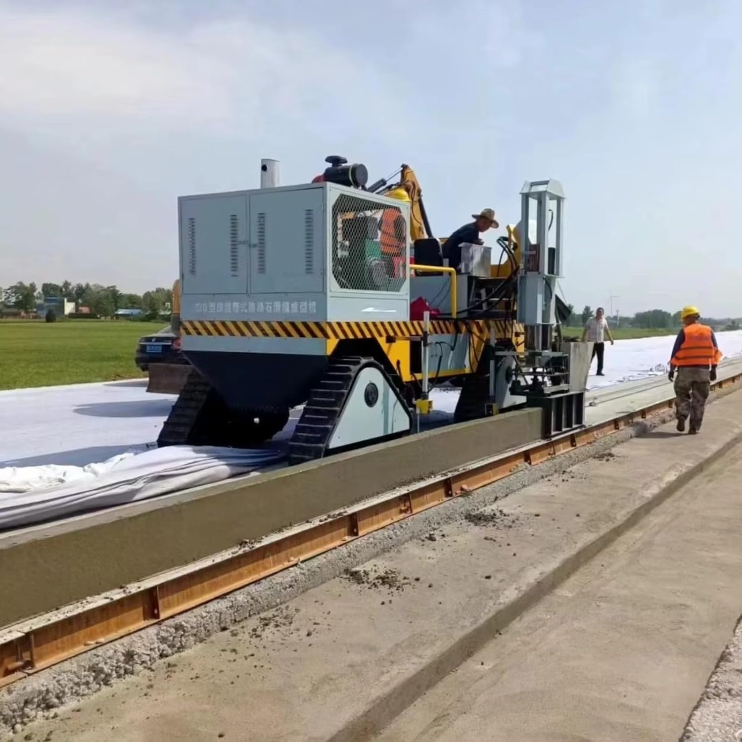 concrete curb machine review,should I buy a concrete curb machine,concrete curb machine pros cons,concrete curb machine vs slipform paver,best concrete curb machine for highways,concrete curb machine worth buying - detailed features and technical specifications