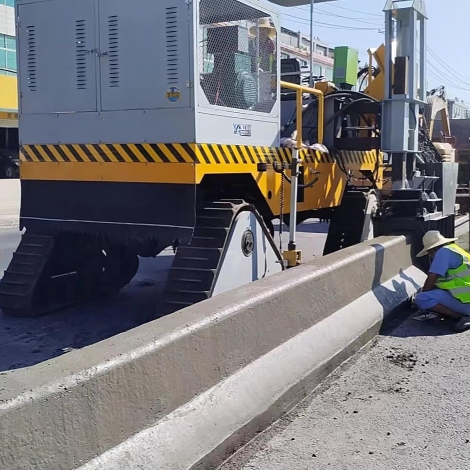 concrete curb machine review,should I buy a concrete curb machine,concrete curb machine pros cons,concrete curb machine vs slipform paver,best concrete curb machine for highways,concrete curb machine worth buying unboxing and complete package contents