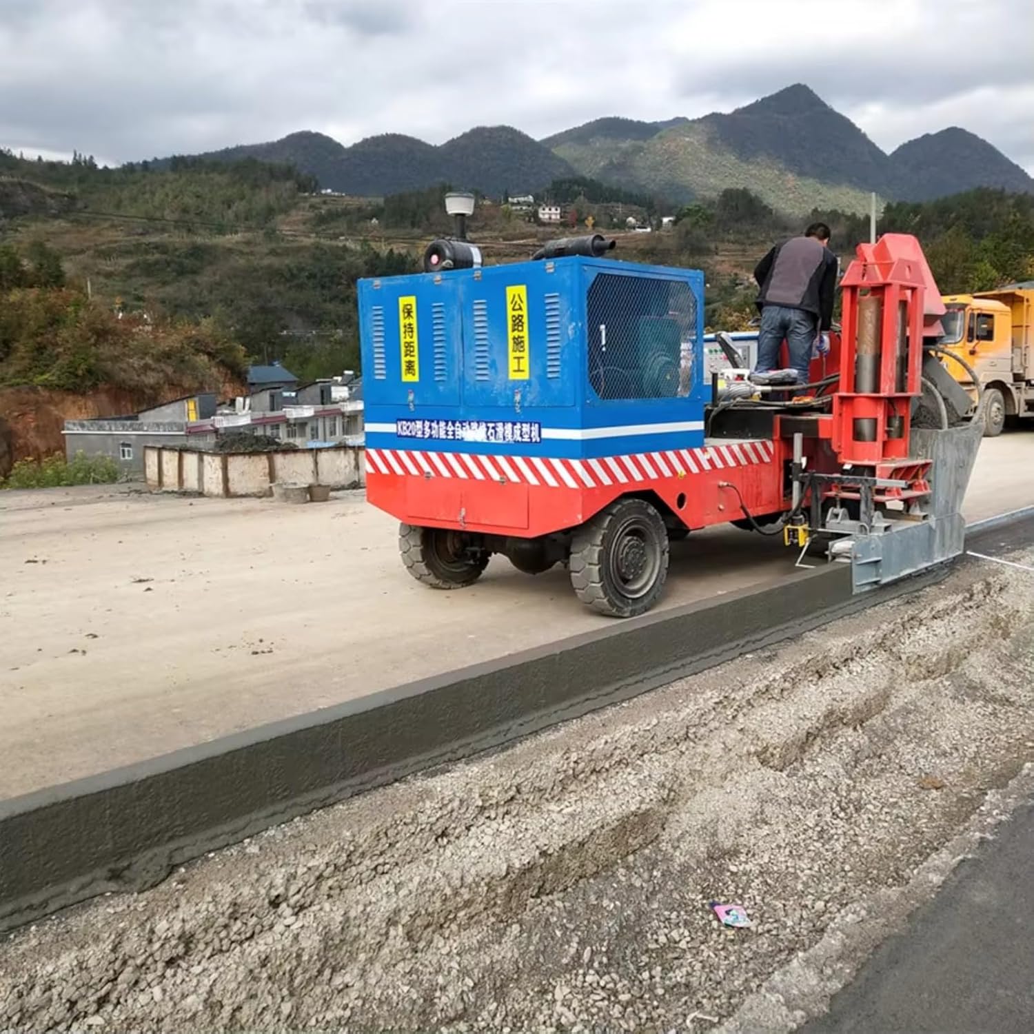 concrete slipform curb machine review,best curb slipform paver,slipform curb machine pros cons,should I buy a concrete curb machine,concrete slipform paver vs alternatives,curb machine worth buying unboxing and complete package contents